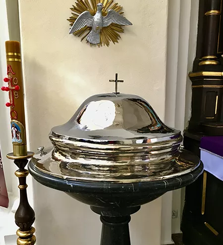 Chrzcielnica św. Marii Magdaleny w Tuchowiczu